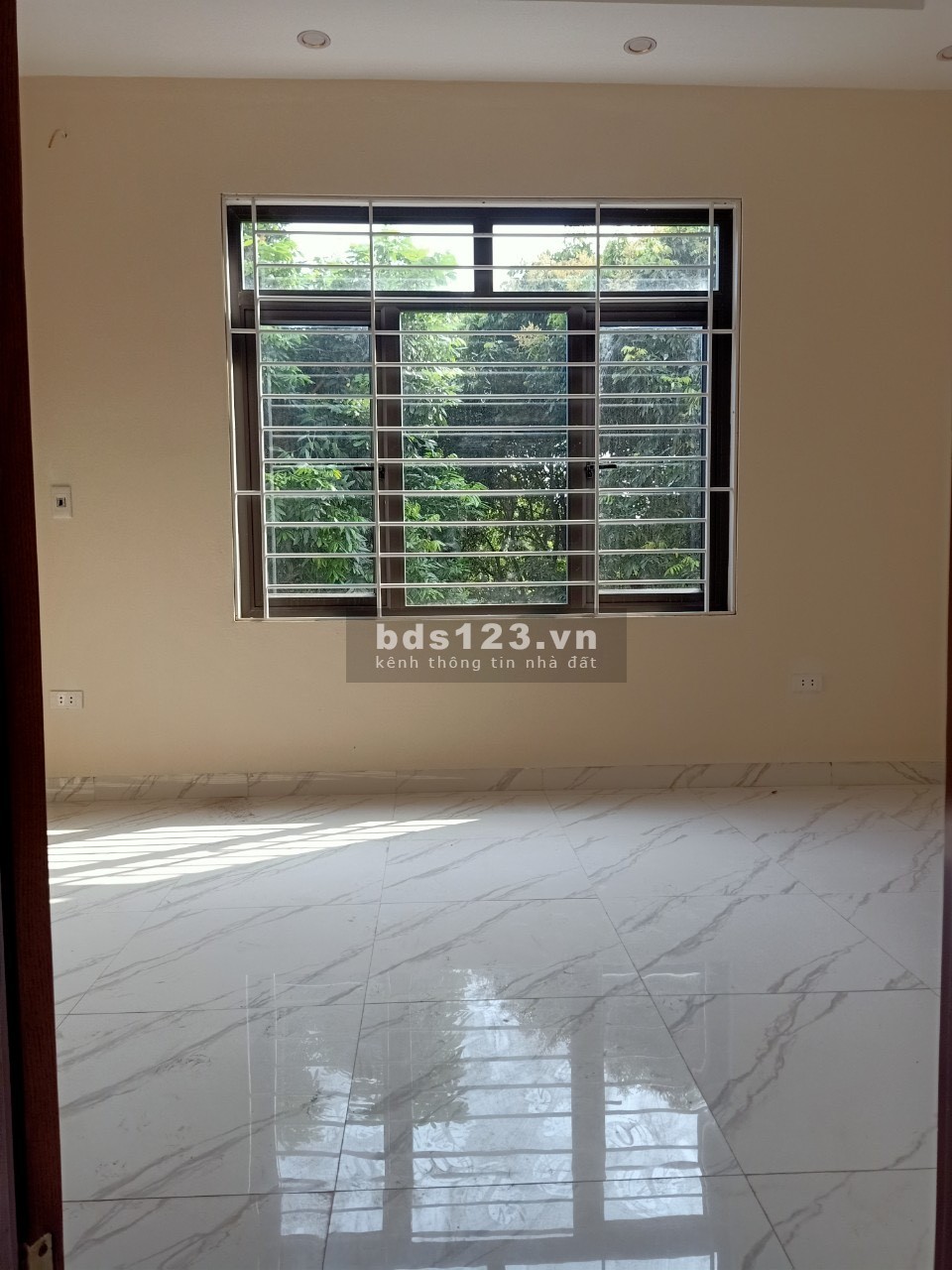 Siêu phẩm 3 tầng 40m2 chỉ 2 tỷ ngay khu đô thị Đô Nghĩa Hà Đông. Ôtô đỗ cửa