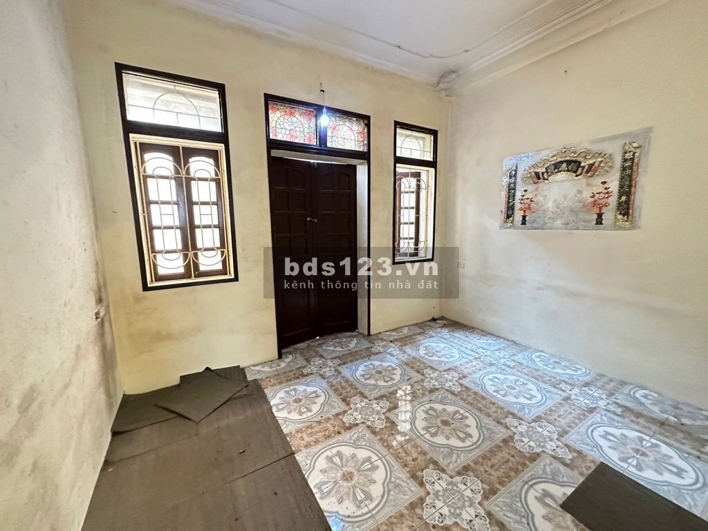 Bán gấp nhà Tứ Liên, nhà Hiếm có, diện tích 48m2, 4 tầng, 5.2 tỷ