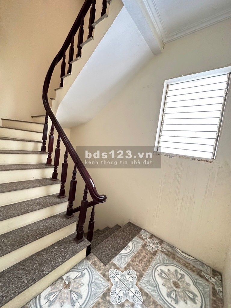 Bán gấp nhà Tứ Liên, nhà Hiếm có, diện tích 48m2, 4 tầng, 5.2 tỷ