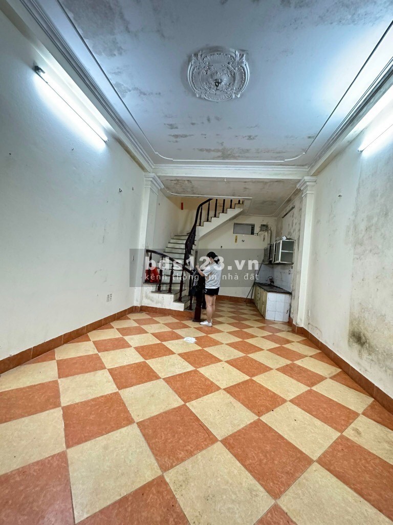 Bán gấp nhà Tứ Liên, nhà Hiếm có, diện tích 48m2, 4 tầng, 5.2 tỷ