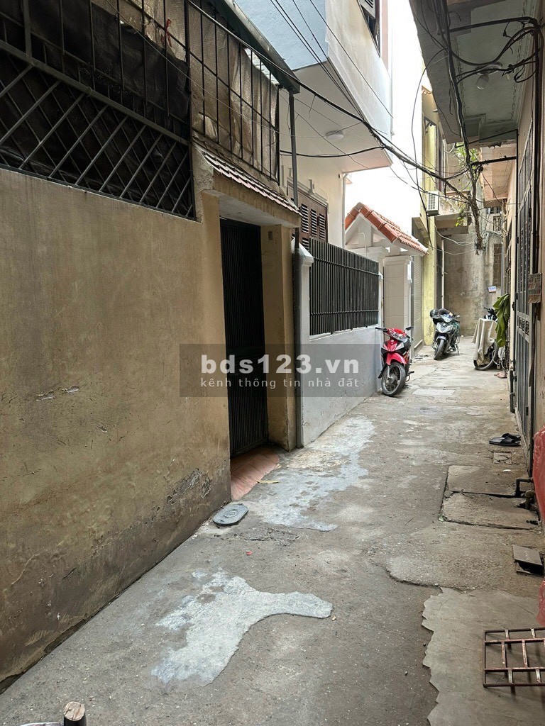 Bán gấp nhà Tứ Liên, nhà Hiếm có, diện tích 48m2, 4 tầng, 5.2 tỷ