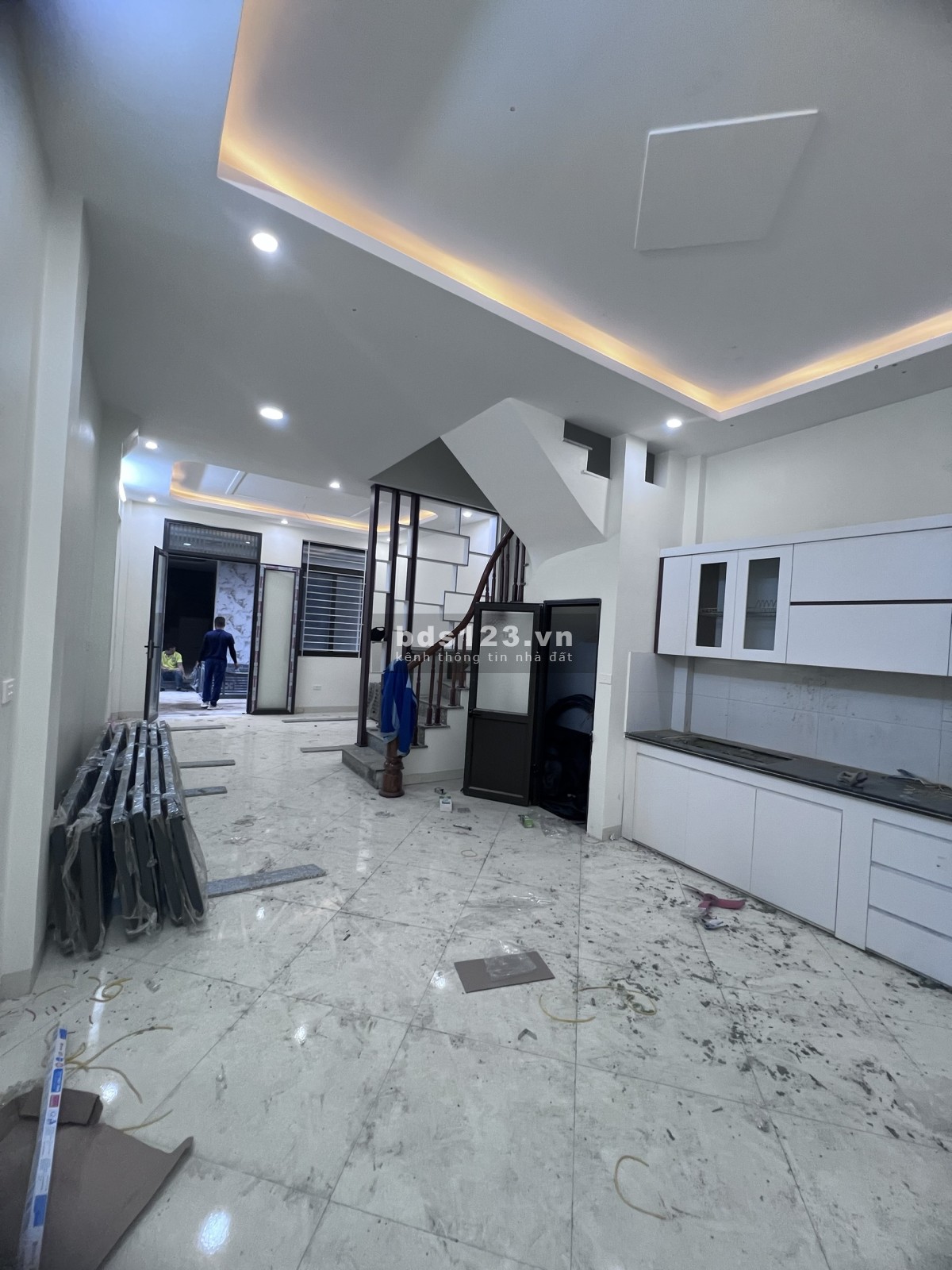 3 Tầng, 42M2. Giá chỉ hơn 2 tỷ gần KDT Đô Ngĩa, đại học Phenika