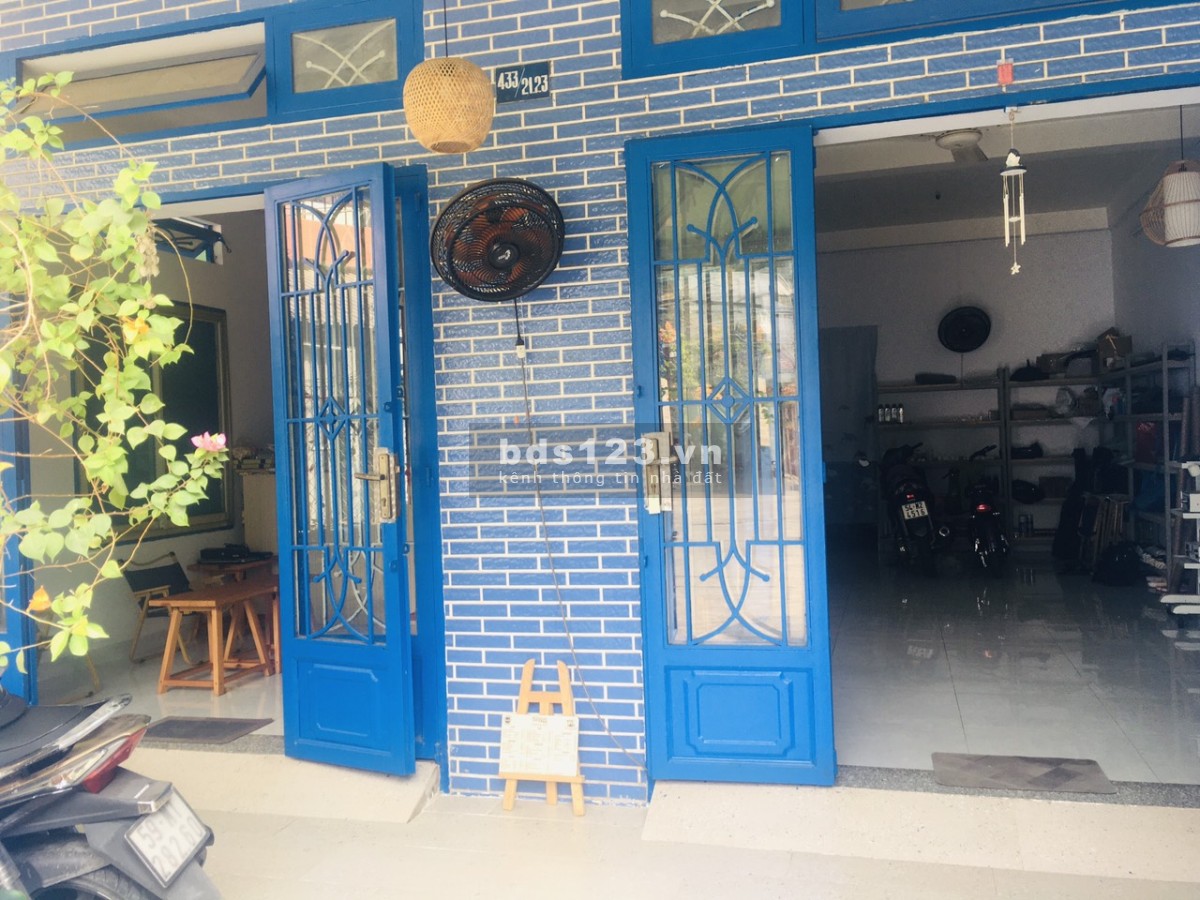 Chính chủ cần bán nhà 2 căn góc 2MT hẻm xe tải đường Lê Đại Hành, quận 11