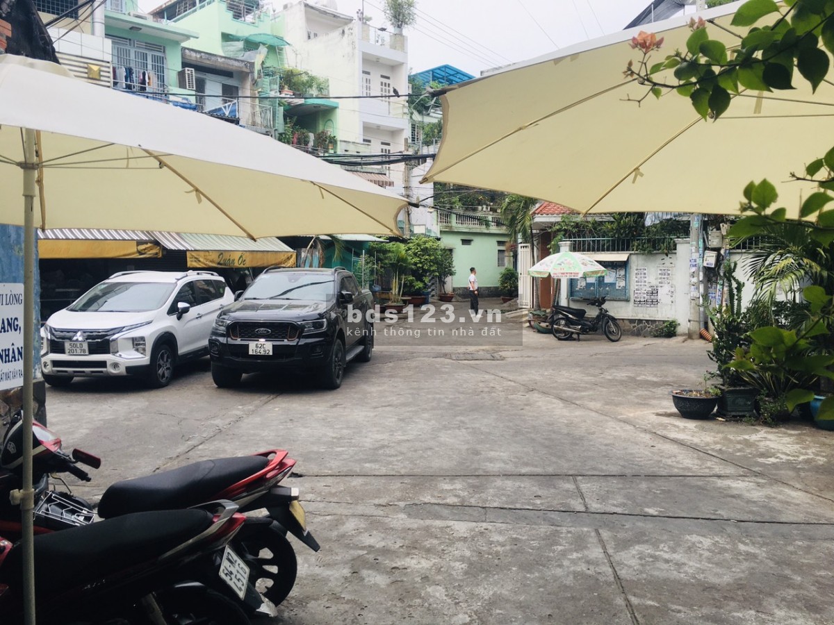 Chính chủ cần bán nhà 2 căn góc 2MT hẻm xe tải đường Lê Đại Hành, quận 11