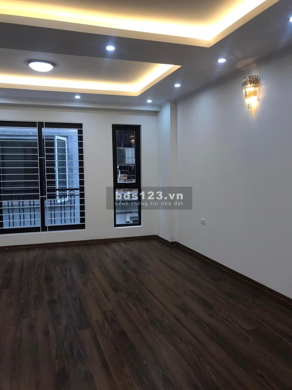 Bán gấp nhà lô góc, thang máy, ô tô, phố Khương Hạ, Thanh Xuân. DT 50m, 6 tầng, mt 5m, giá 8 tỷ.
