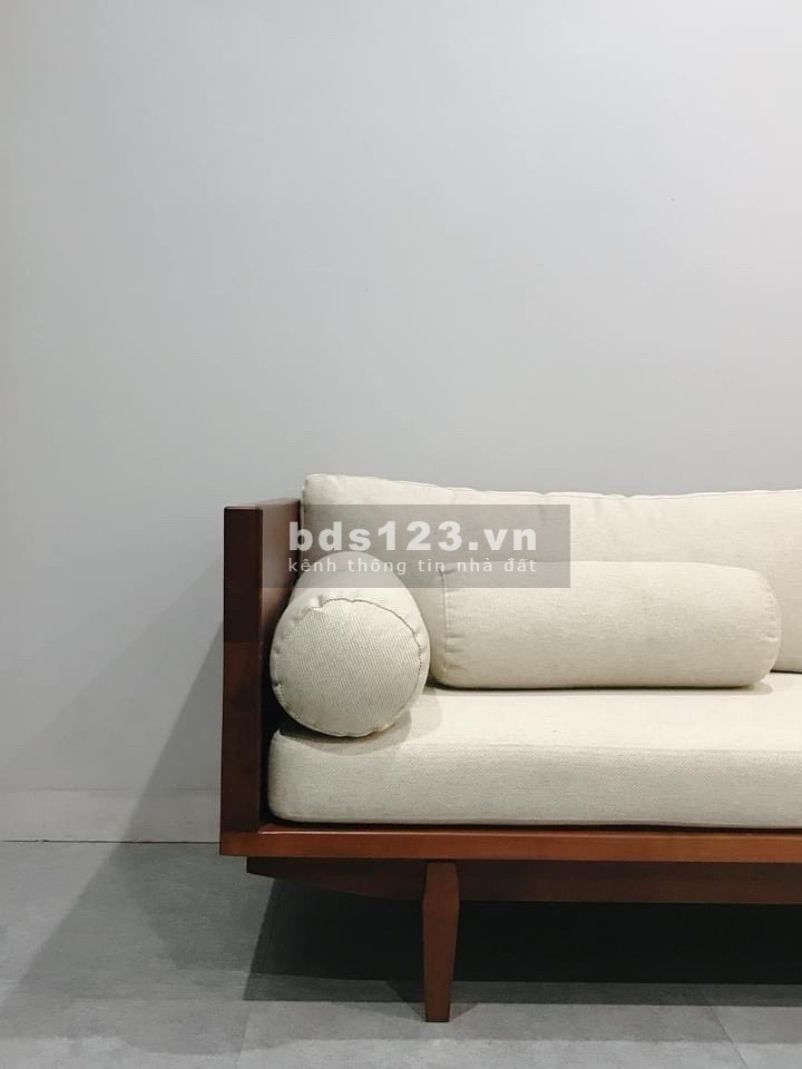 Bán nhà đường Bùi Vịnh, Cẩm Lệ. Nhà mới xây 1 năm full nội thất 3 tầng. Nhỉnh 3 tỷ