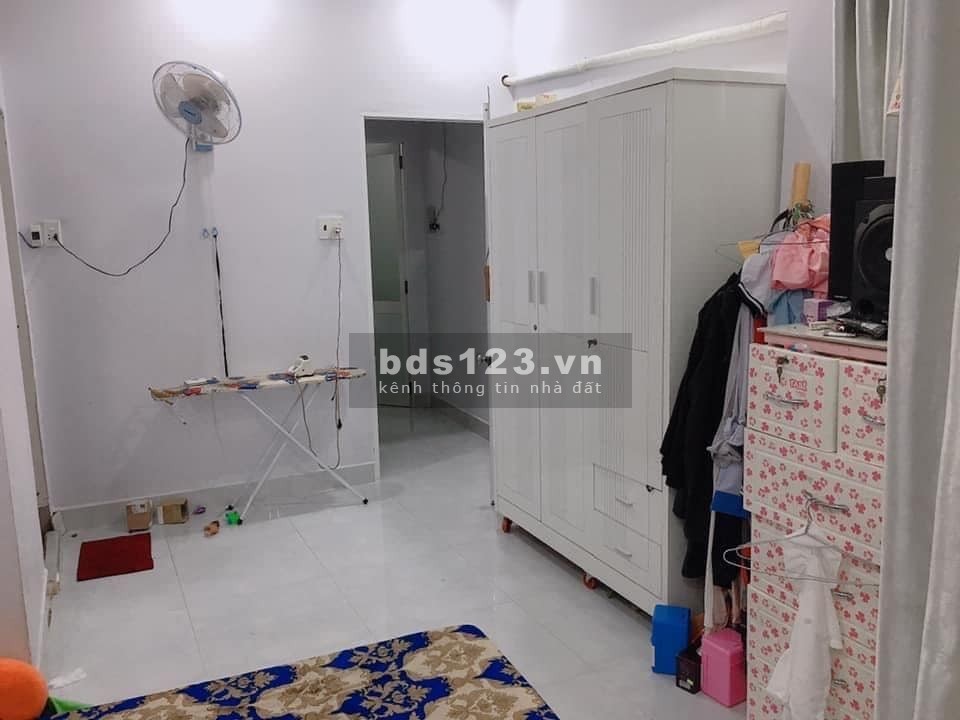 Chính chủ cần bán nhà đường Trần Văn Quang, quận Tân Bình.