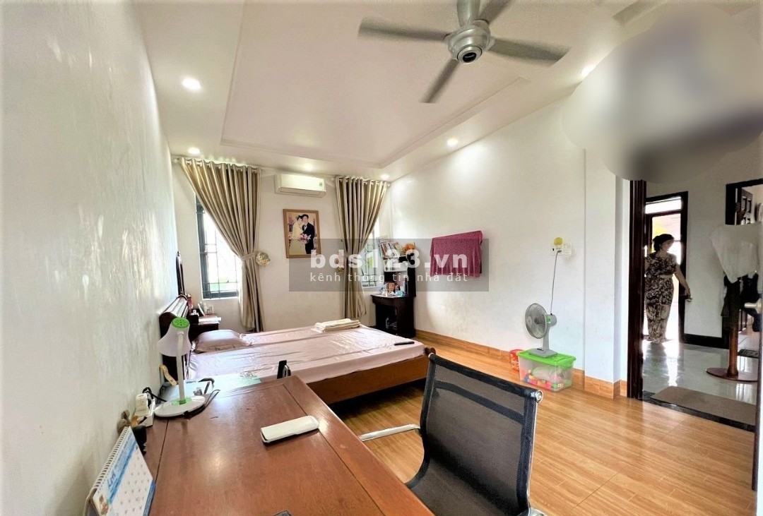 Cho thuê biệt thự nguyên căn 5 phòng ngủ 10x18m2 Thạnh Mỹ Lợi Quận 2 chỉ 25tr/tháng.
