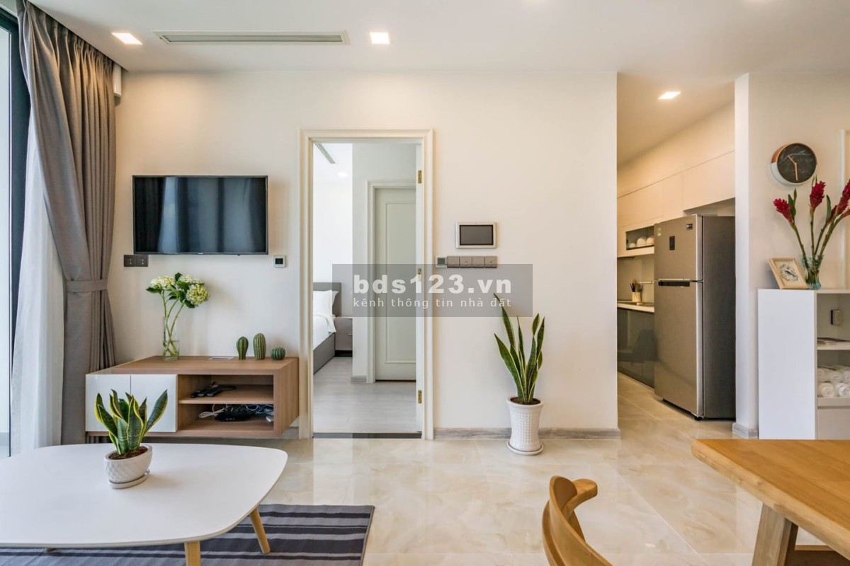 Cần bán gấp căn hộ Vinhomes BaSon 2PN 72m2 view Landmark giá 8,5tỷ bao hết. LH 0906 322 053 Linh