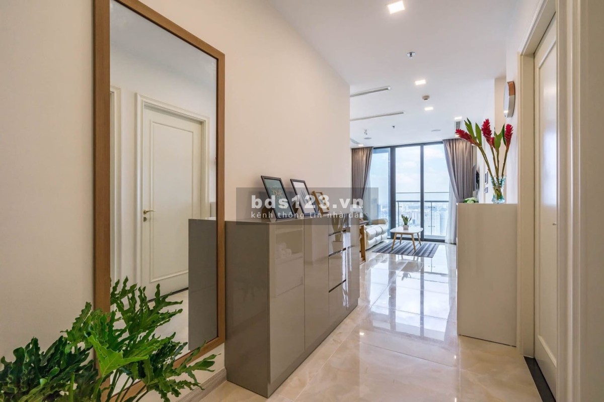 Cần bán gấp căn hộ Vinhomes BaSon 2PN 72m2 view Landmark giá 8,5tỷ bao hết. LH 0906 322 053 Linh
