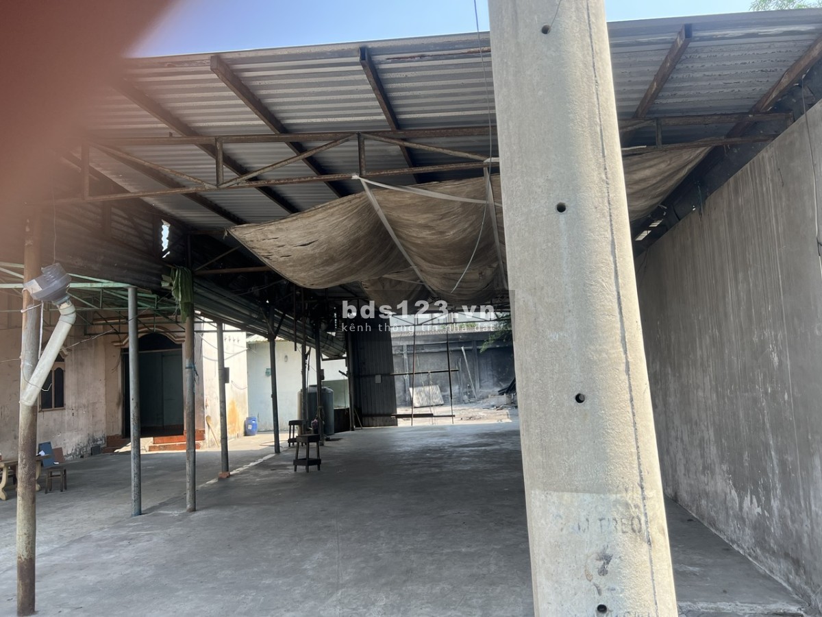 Bán Nhà xưởng 1.200m2 Đức Hòa Long An