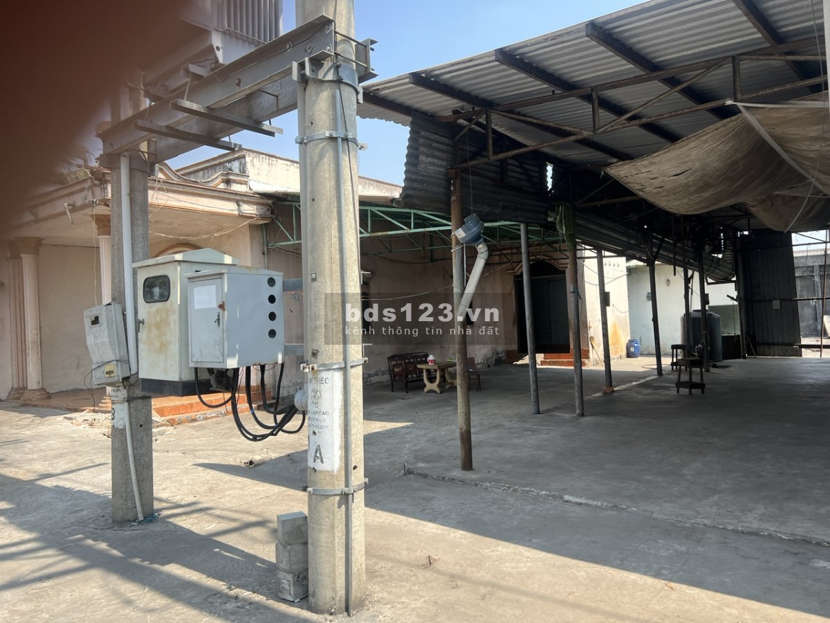 Bán Nhà xưởng 1.200m2 Đức Hòa Long An