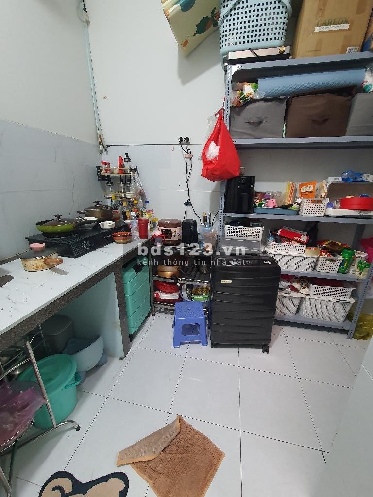 Trung tâm Bình Tân ngay chợ Gò Xoài, 40m2, ba tầng, 3pn, đường xe hơi, nhỉnh 3 tỷ