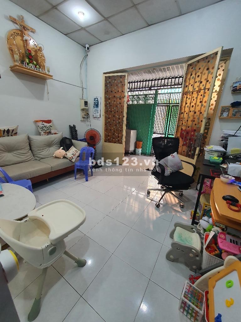 Trung tâm Bình Tân ngay chợ Gò Xoài, 40m2, ba tầng, 3pn, đường xe hơi, nhỉnh 3 tỷ