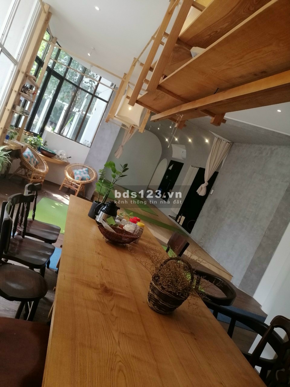 Chỉ 138 triệu/m2 sở hữu nhà biệt thự Bình Thạnh. Gồm 2 tòa nhà nằm trên khuôn viên đất 303,7 m2