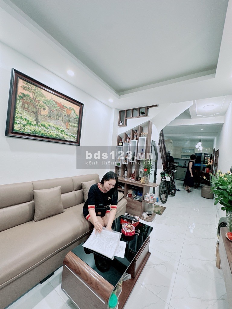 Ngõ thông, vị trí đẹp, kinh doanh - Cách ô tô 30m