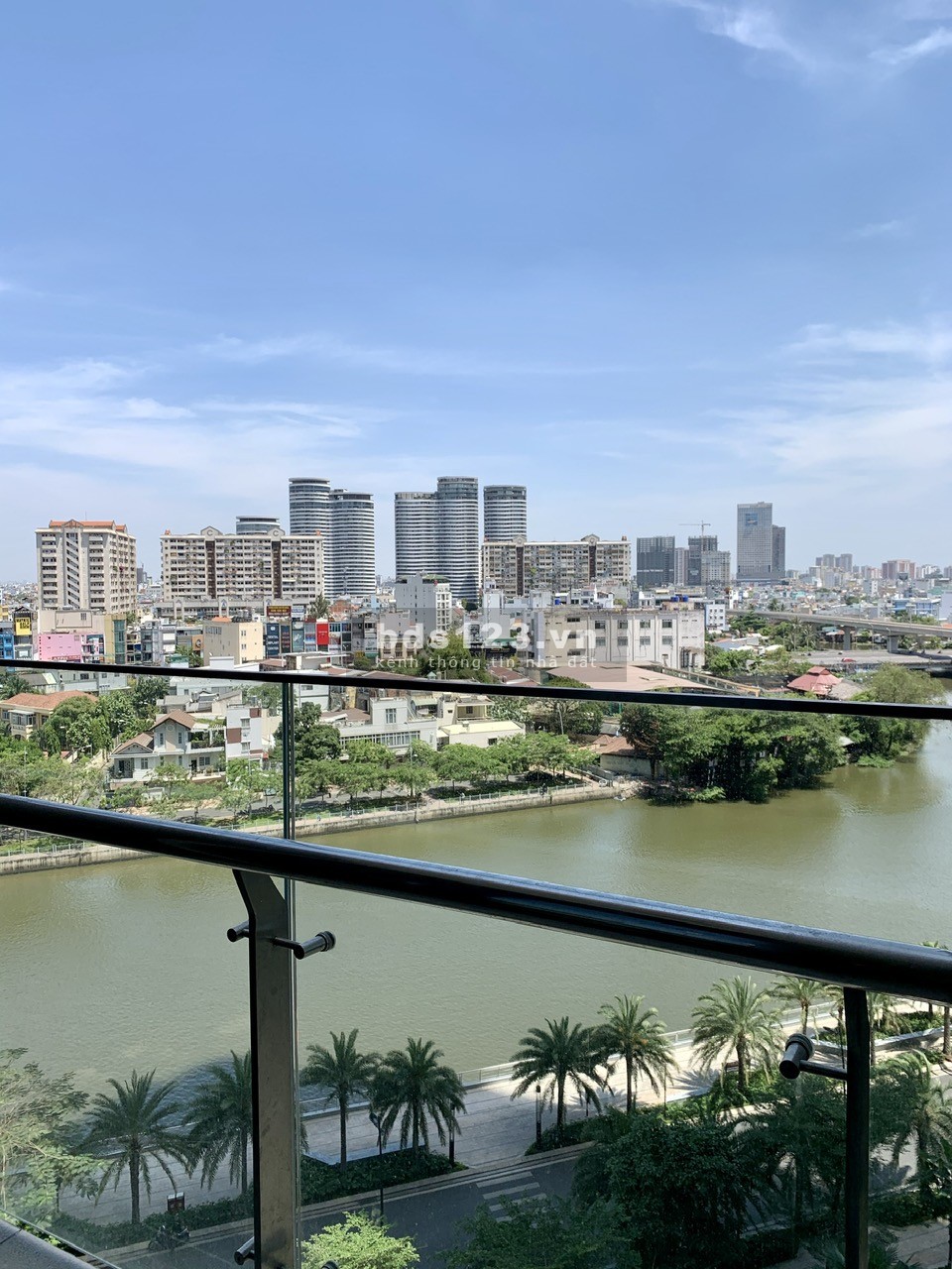 Cho thuê căn hộ Vinhome Golden River chỉ từ 18 triệu full tiện ích