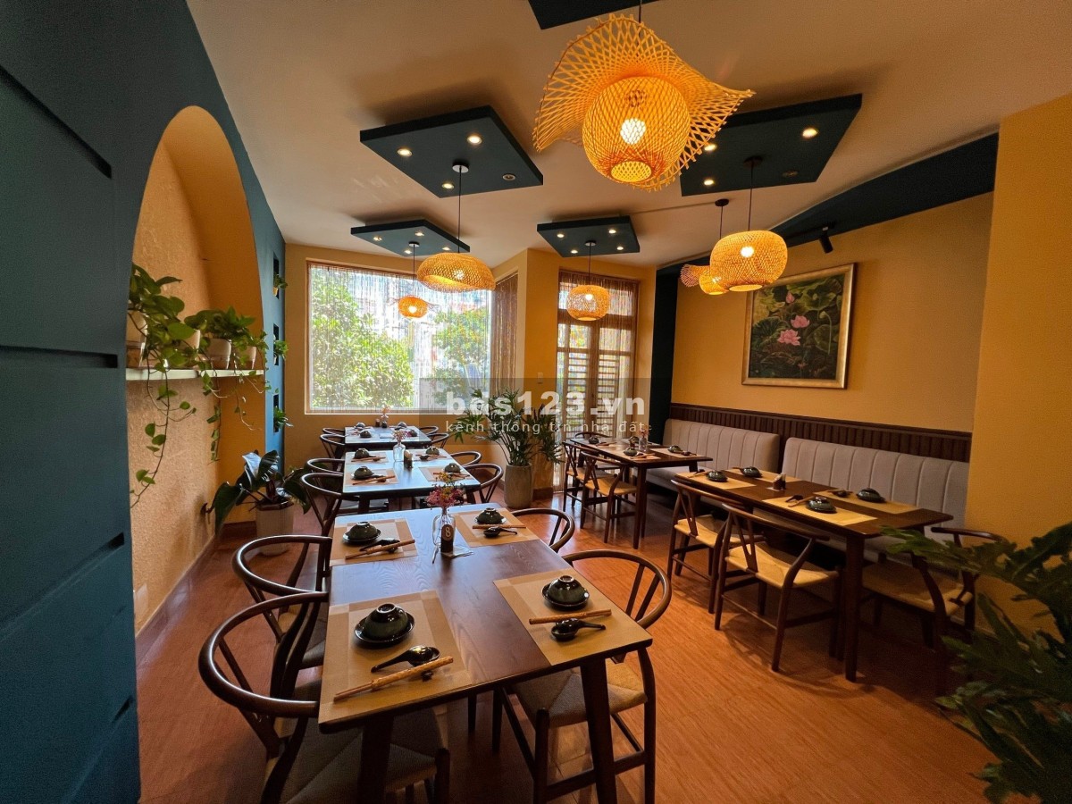 Sang nhà hàng chay Mọc Lam Quận 2