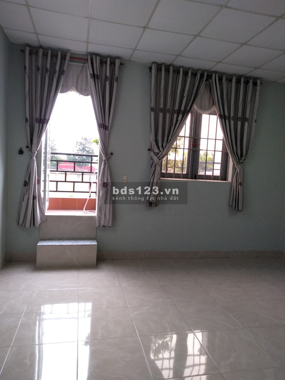 Cho thuê nhà mặt tiền đường gần ngay ngã 4 cho thuê 6,5tr/thang