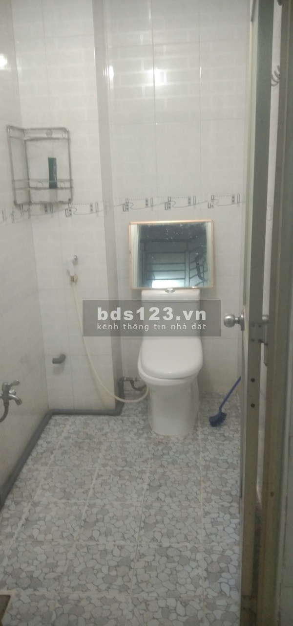 Cho thuê nhà mặt tiền đường gần ngay ngã 4 cho thuê 6,5tr/thang