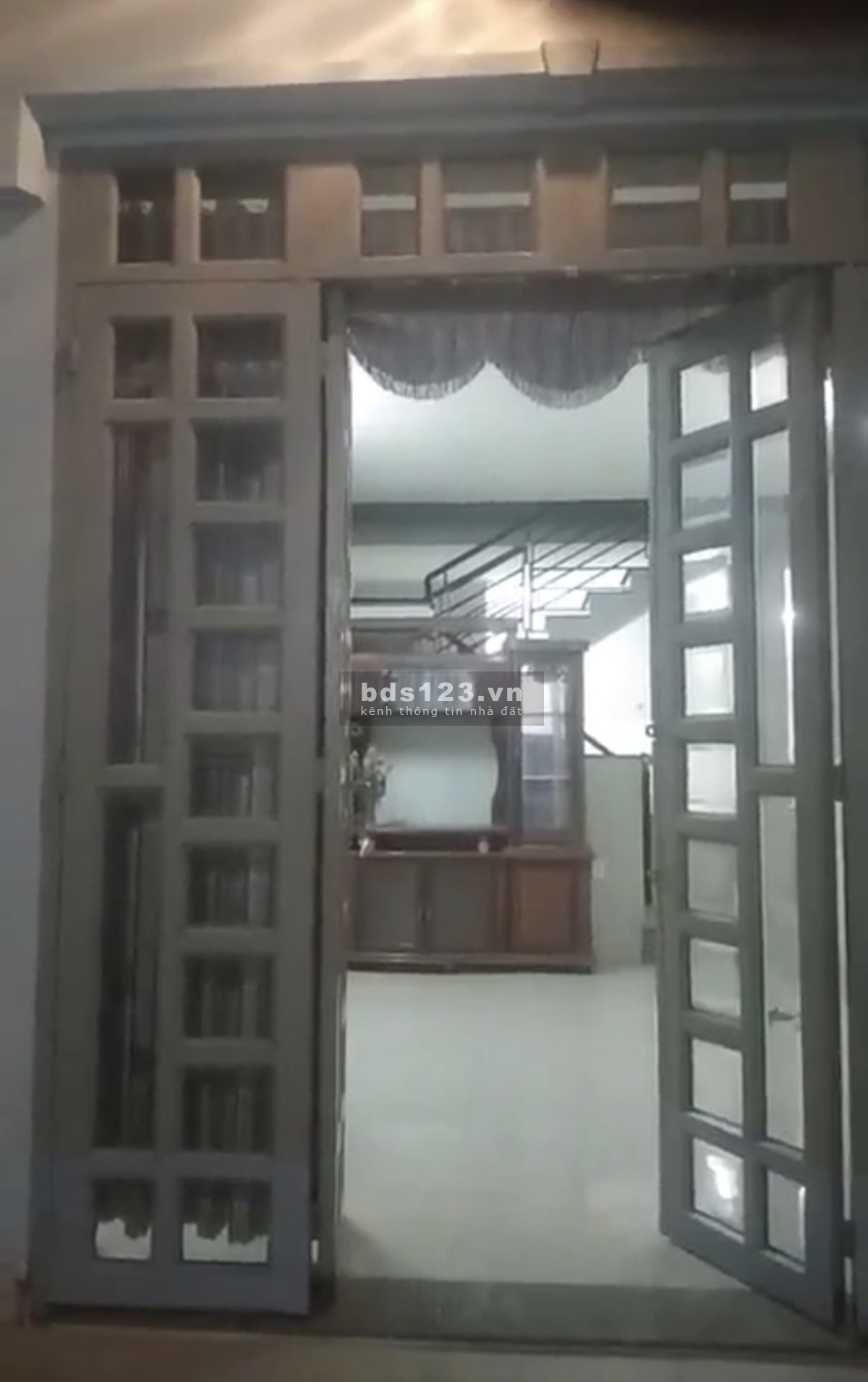 Cho thuê nhà mặt tiền đường gần ngay ngã 4 cho thuê 6,5tr/thang