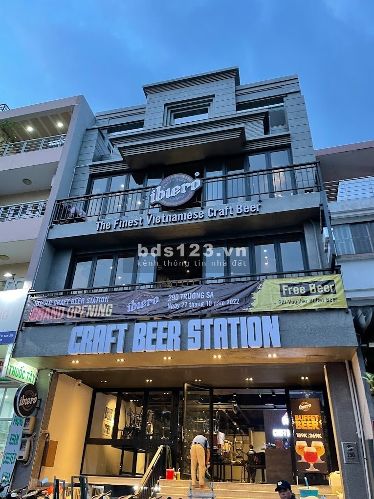 VIP - Cho thuê nhà mặt tiền đường Trường Sa, phường 2, quận Phú Nhuận. DTSD: 400m2
