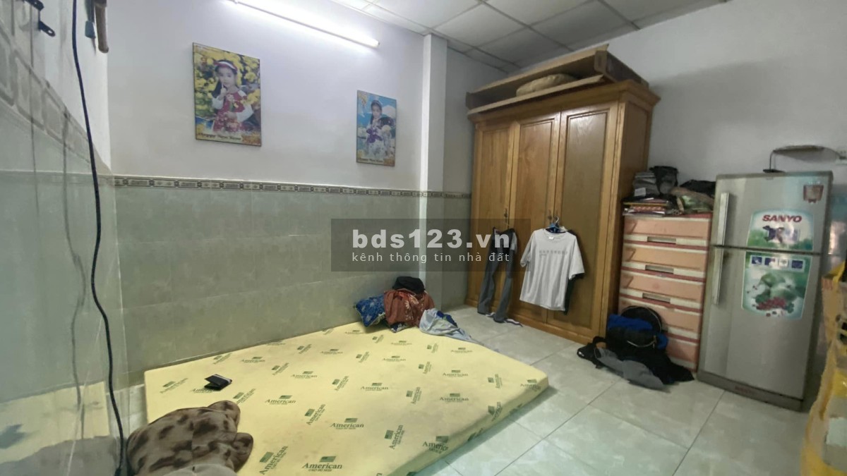 Bán nhà giáp Tân phú - DT: 48M2 (4 x 12m) 2 tầng - Hẻm 5M - Vuông vức - Chỉ 3.7 tỷ