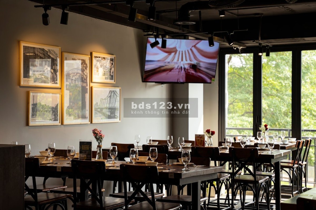 VIP - Cho thuê nhà mặt tiền đường Trường Sa, phường 2, quận Phú Nhuận. DTSD: 400m2