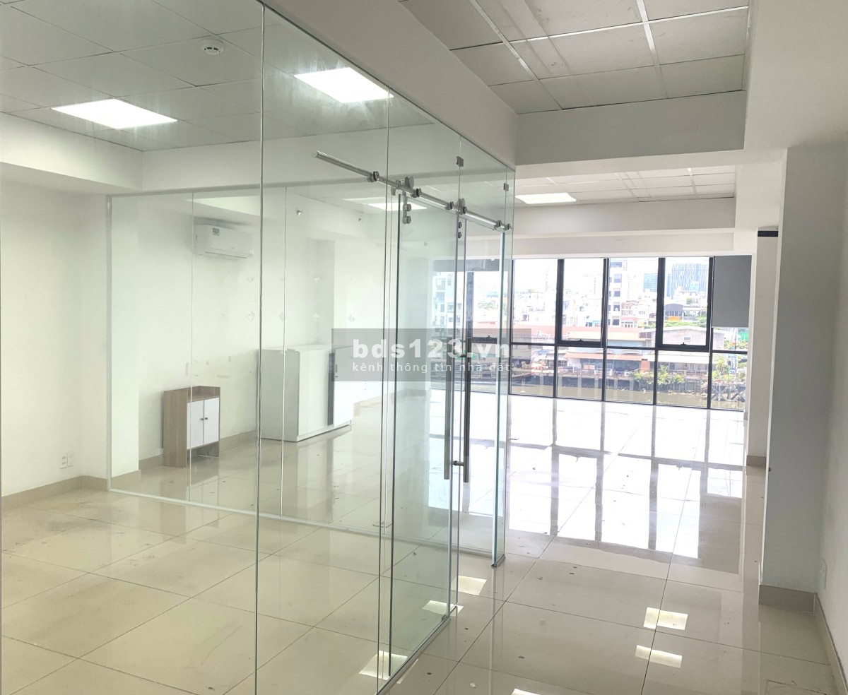 Văn phòng cao cấp vip cho thuê quận 7 - Diện tích 110m2 - 24 triệu