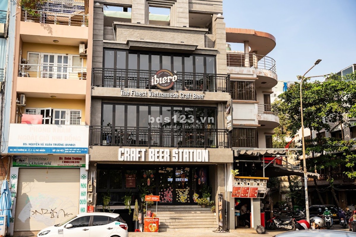 VIP - Cho thuê nhà mặt tiền đường Trường Sa, phường 2, quận Phú Nhuận. DTSD: 400m2