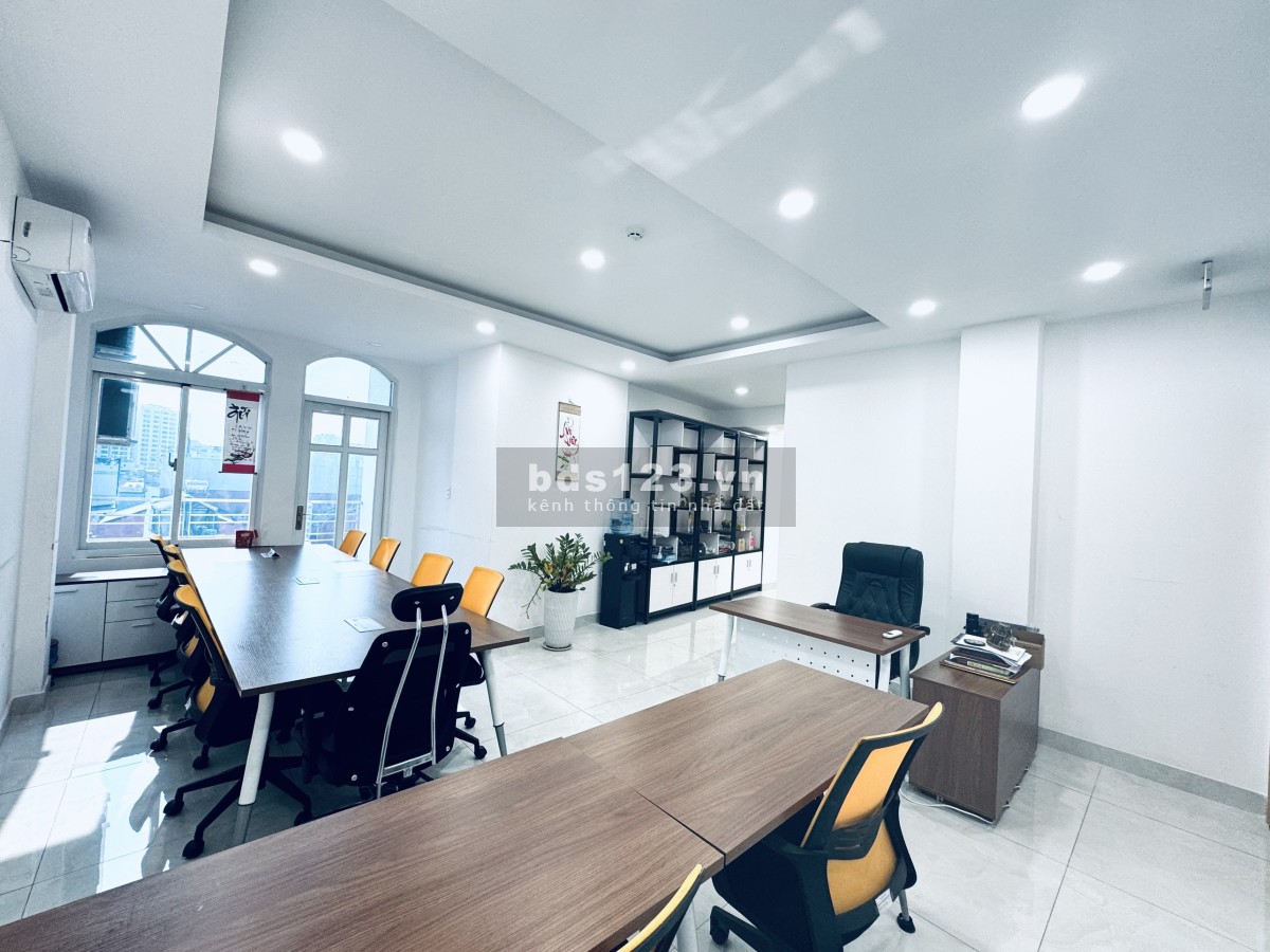 Văn phòng cao cấp vip cho thuê quận 7 - Diện tích 110m2 - 24 triệu