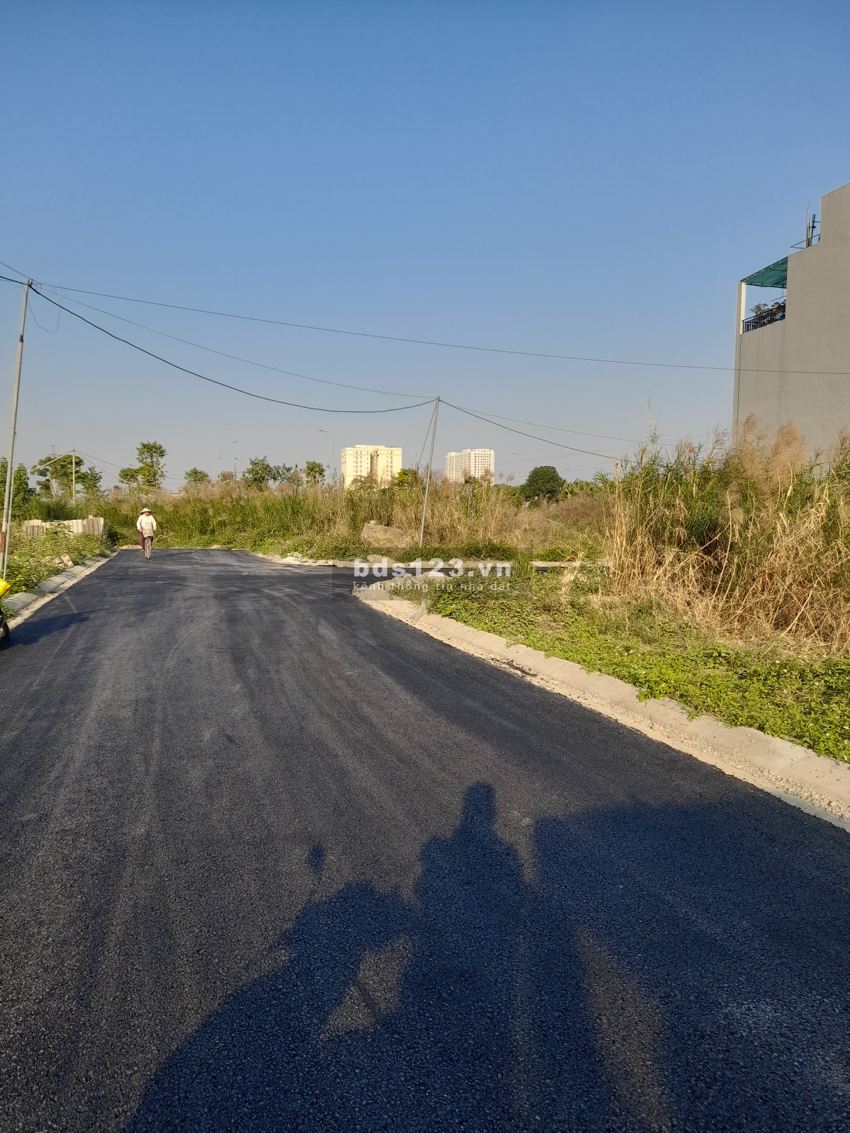 Bán lô đất dịch vụ Di Trạch (khu 16,32ha) 93m2. Mặt đường văn minh, tiện kinh doanh. LH: 0901513811