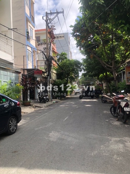 Nhà mặt tiền Tân Phú chỉ có (96.5 triệu/m2). Kết cấu 3 tầng, diện tích 42m2 (Diện tích 13.6 tỷ).