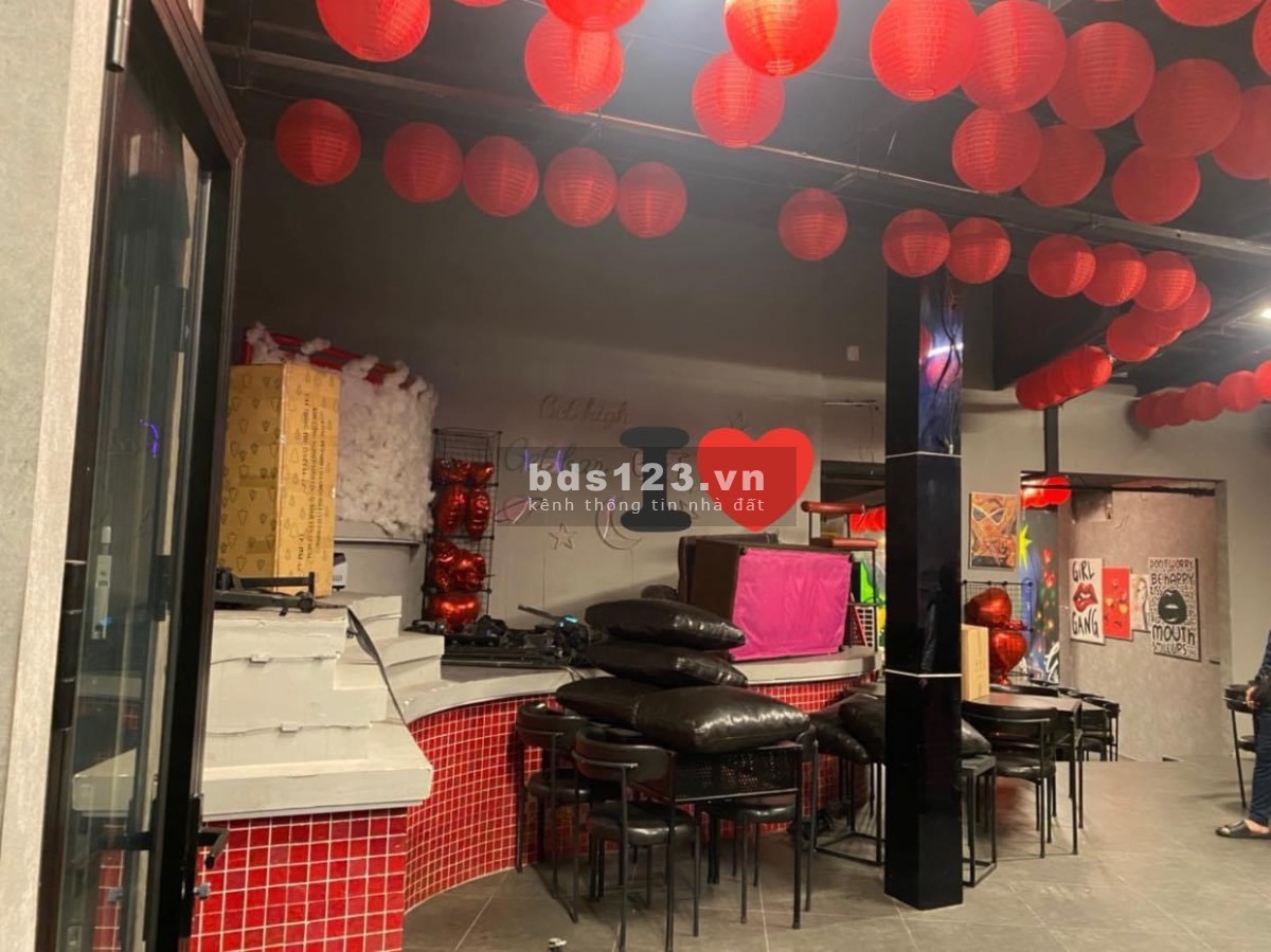 Cho thuê nhà số 2 đê Tô Hoàng gần ngã tư Bạch Mai, Phố Huế tiện làm kinh doanh, nhà hàng.
