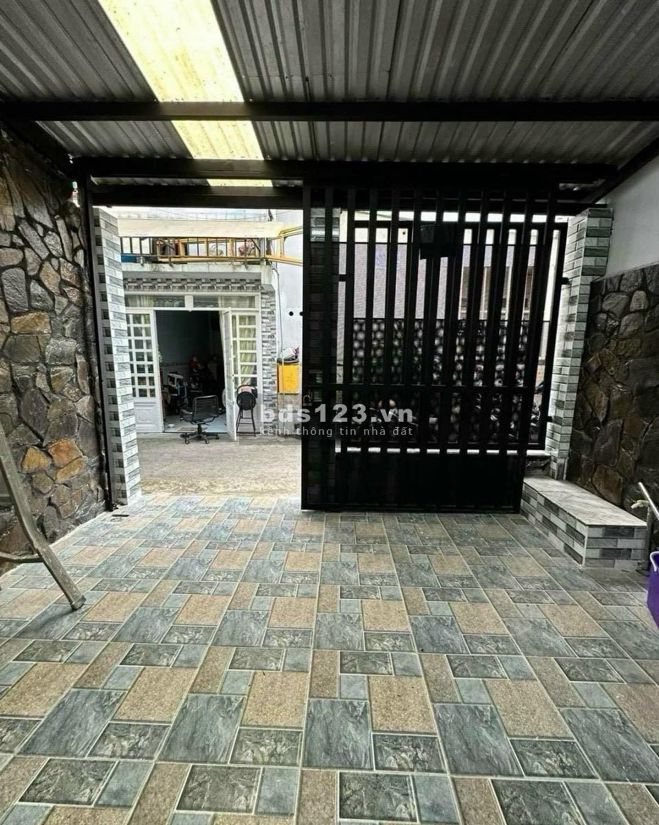 Bán nhà 3 tầng, quận 7, 8 phòng - Diện tích: 76m2, giá chỉ: 4 tỷ 850