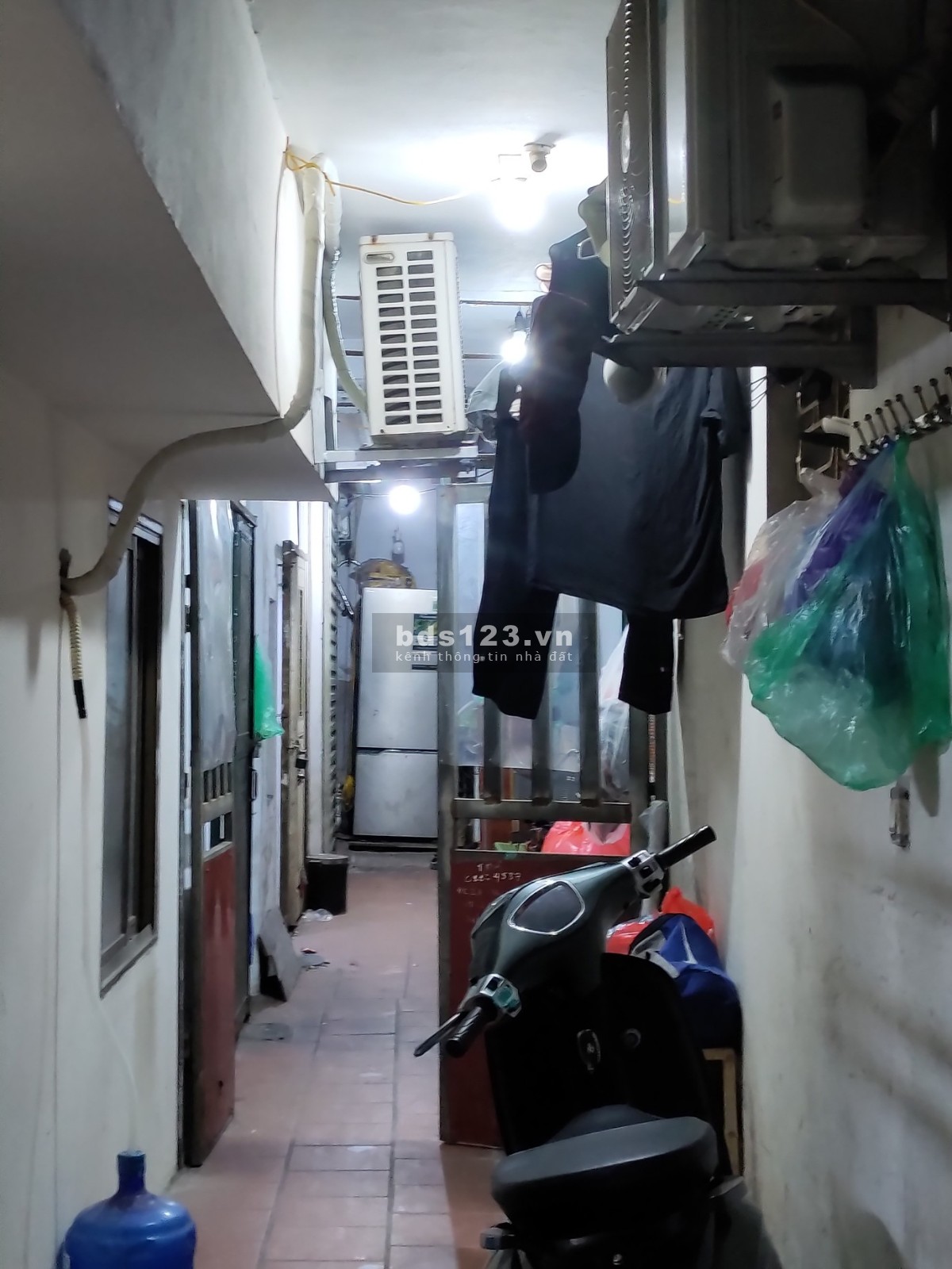 Nhà tập thể 4 tẩng, 5,5MV, đầu hồi thoáng mát