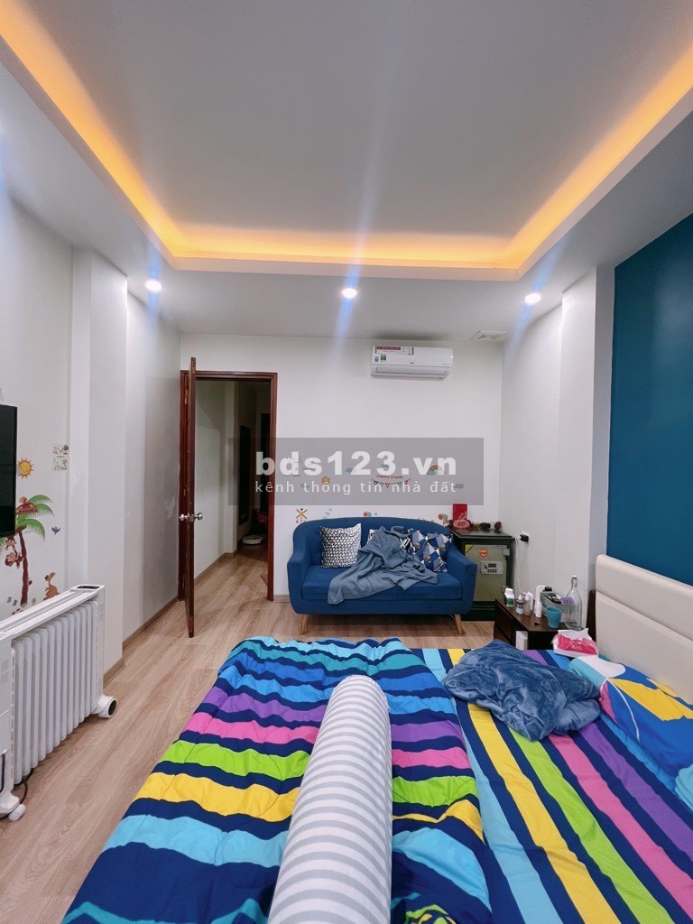 Bán nhà cực hiếm phố Kim Mã chỉ 15.8 tỷ