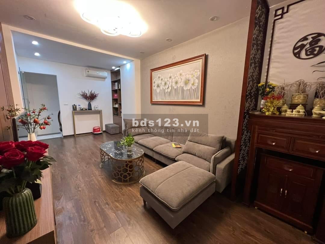 Cực hot, bán nhà 5T Đào Tấn, vị trí kim cương, ngõ thông các đường lớn