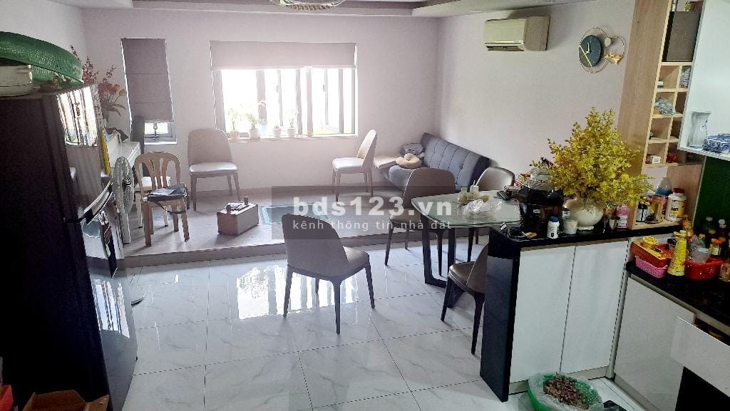 Chủ tặng full nội thất - Đi định cư - Nhà bán ngay CMT8, 5 tầng nhỉnh 7 tỷ