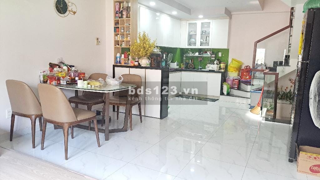 Chủ tặng full nội thất - Đi định cư - Nhà bán ngay CMT8, 5 tầng nhỉnh 7 tỷ
