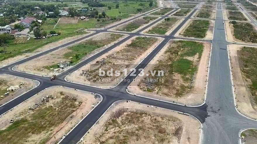1 lô/ 62m full thổ cư mà giá chỉ hơn 800tr. Pháp lý đầy đủ đã có 1/500. Ngân hàng hỗ trợ