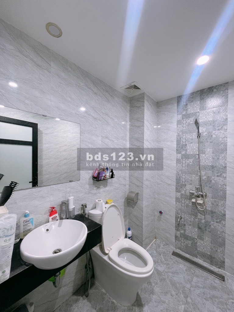 Bán nhà cực hiếm phố Kim Mã chỉ 15.8 tỷ