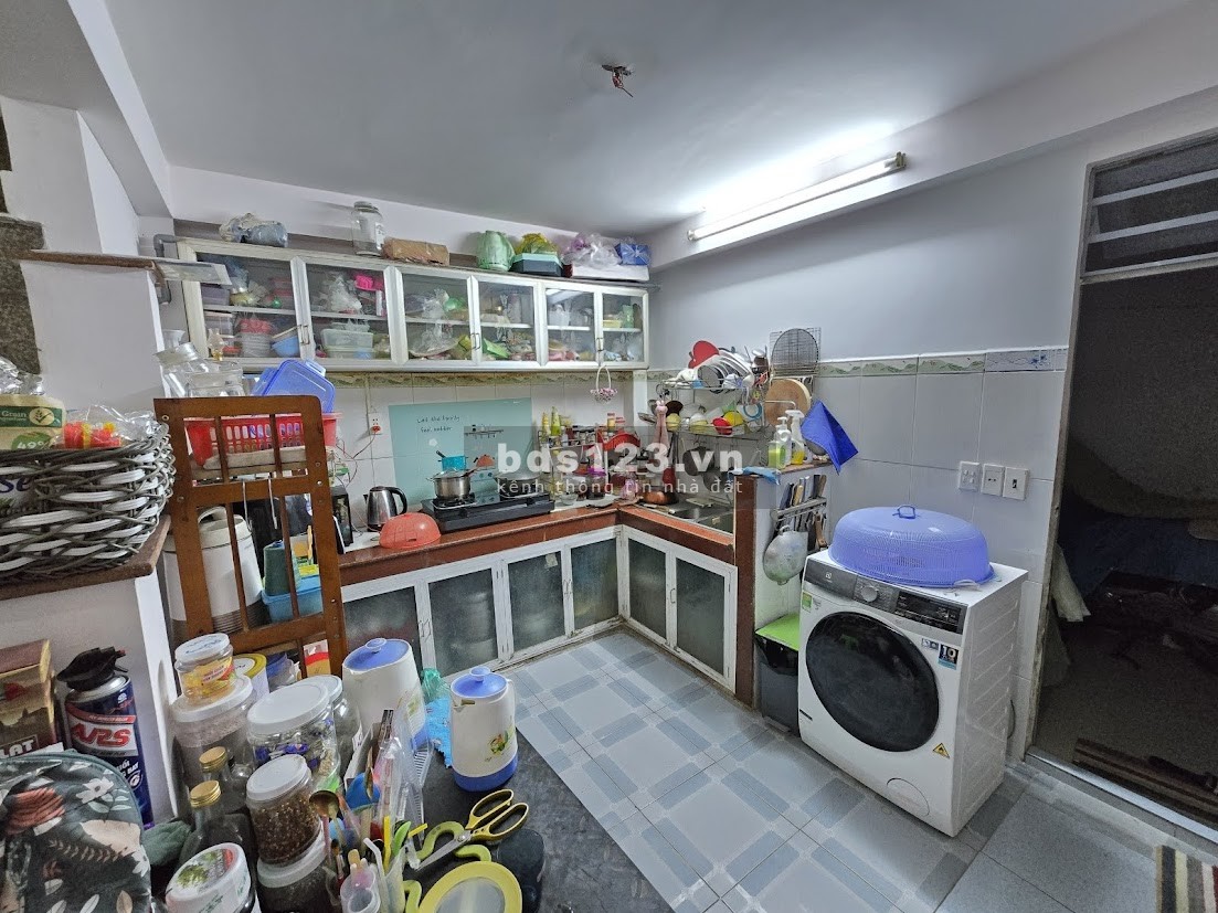 (Thủ Đức) Bán gấp nhà đẹp Đường 49, gần Phạm Văn Đồng, diện tích 64m2, 3 tầng 4.7 tỷ.