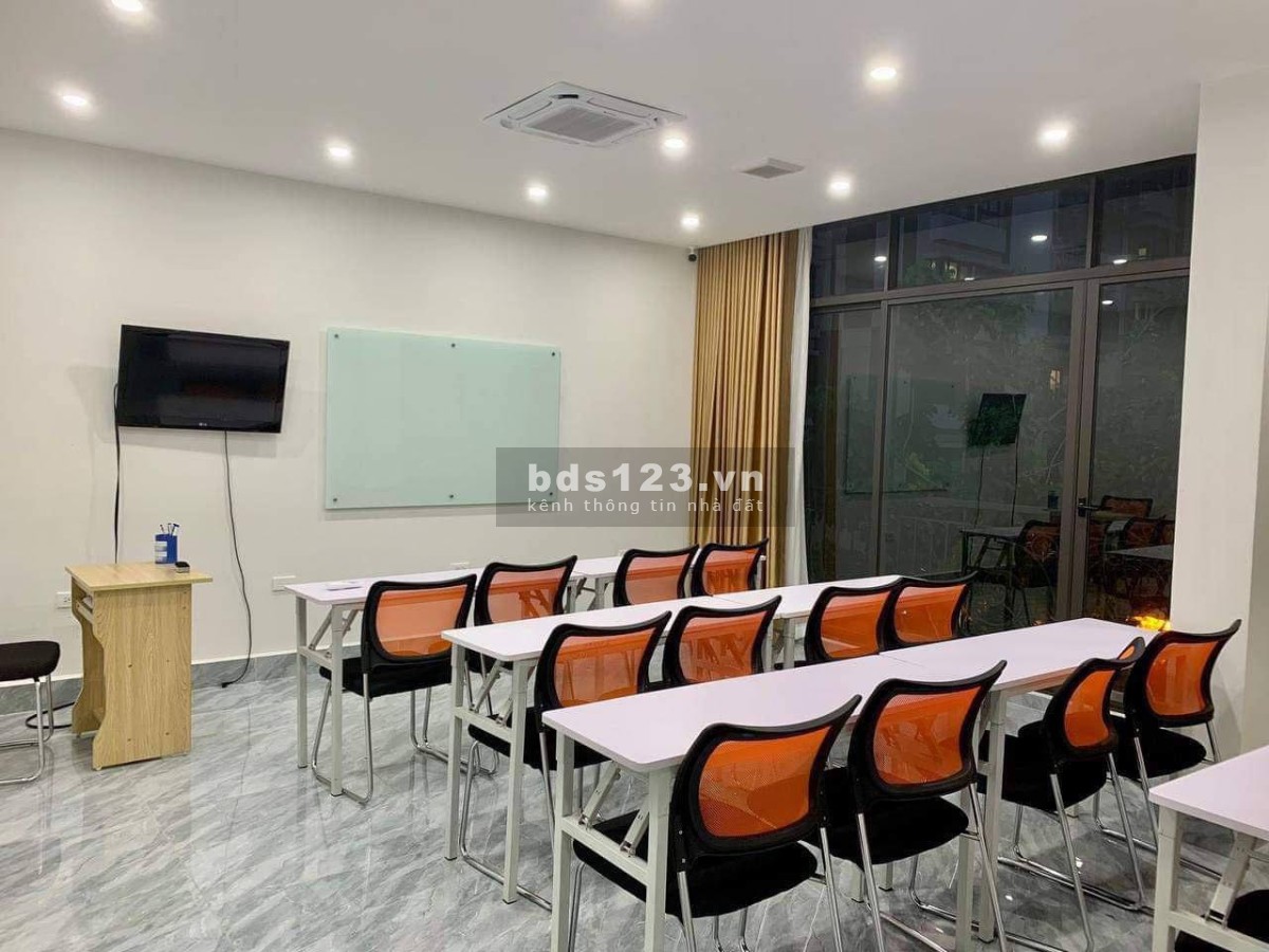 Cho thuê mặt bằng sàn văn phòng, lớp học ban ngày