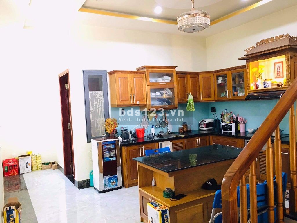 Bán nhà 4 tầng Nguyễn Xuân Hữu, Cẩm Lệ DT 85m2 MT 5m đường 5m 3TyX tặng hết nội thất