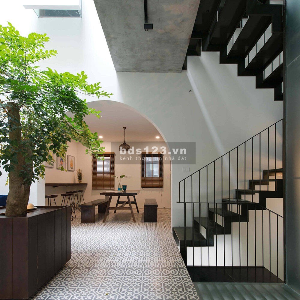 Bán nhà Nguyễn Văn Thoại đang kinh doanh VIP, diện tích 92m, ngang 6m, chỉ 8tỷ9