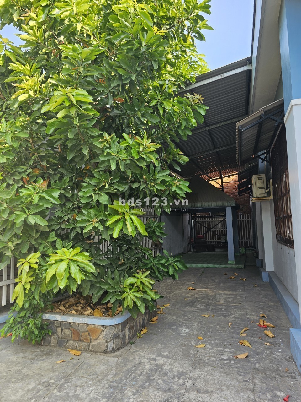 Bán nhà riêng 11 * 18 xây thoáng đẹp tại Phường 4 TP Tân An, cách lộ tránh 30m