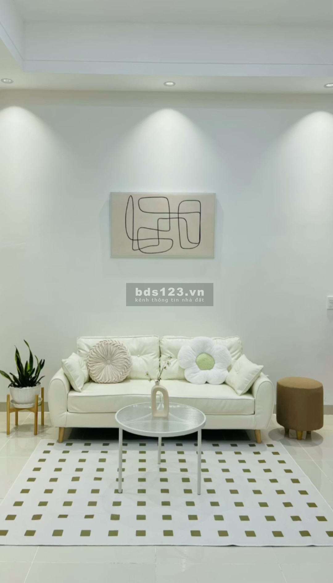 chuyển công tác cần bán gấp nhà mới xây gần chợ Bến Cát