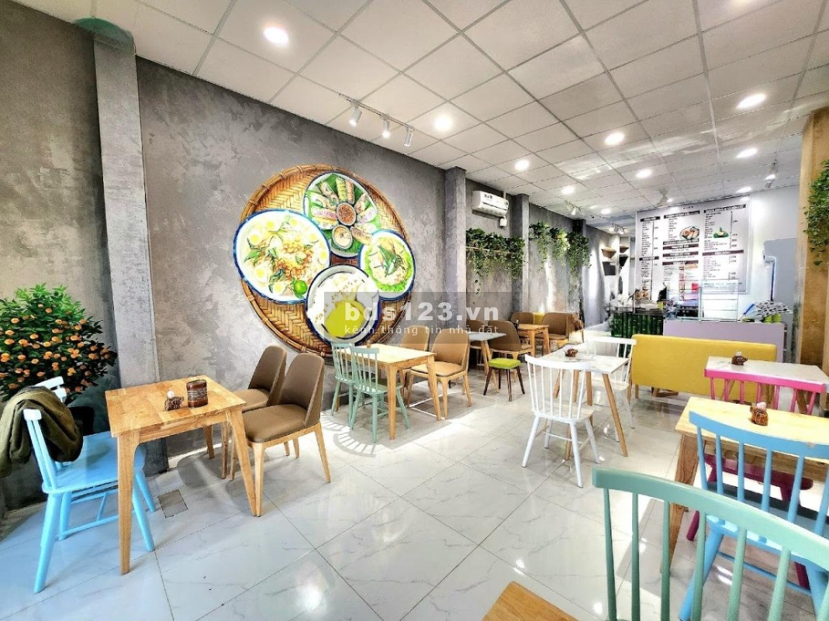 Cho thuê nhà mặt tiền đường Mai Thị Lựu, Phường Đakao, Quận 1.