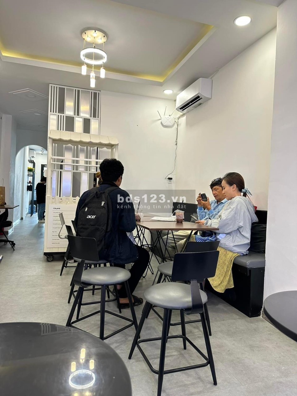 VIP - Cho thuê nhà góc 2 mặt tiền đường Nguyễn Đình Chiểu, Phường 2, Quận 3. DTSD: 200m2 + 4 lầu